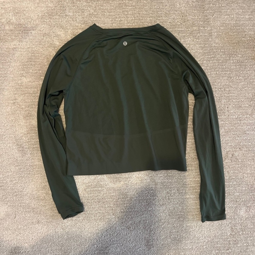 Lululemon long sleeve athletic top
